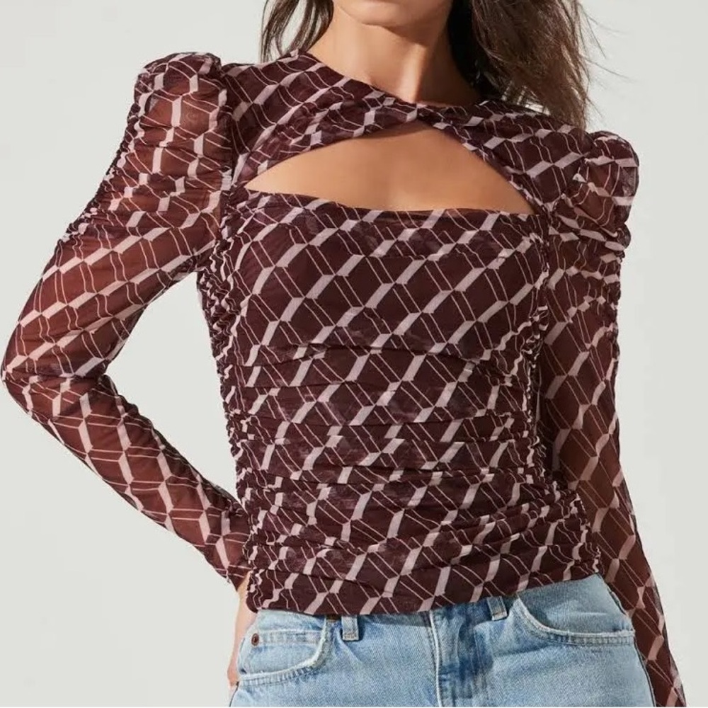 ASTR the label  Demi Top in Wine & Pink Geo size S